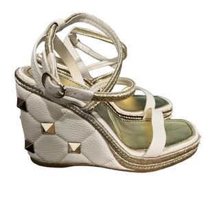 Valentino Garavani Womens Roman Stud Wedge Espadrilles Size 39.5 Cream/Gold